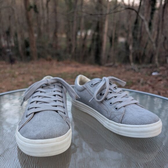 Women's TAOS Plim Soul Gray Canvas Sneaker Shoes Size 8.5 - Picture 3 of 11